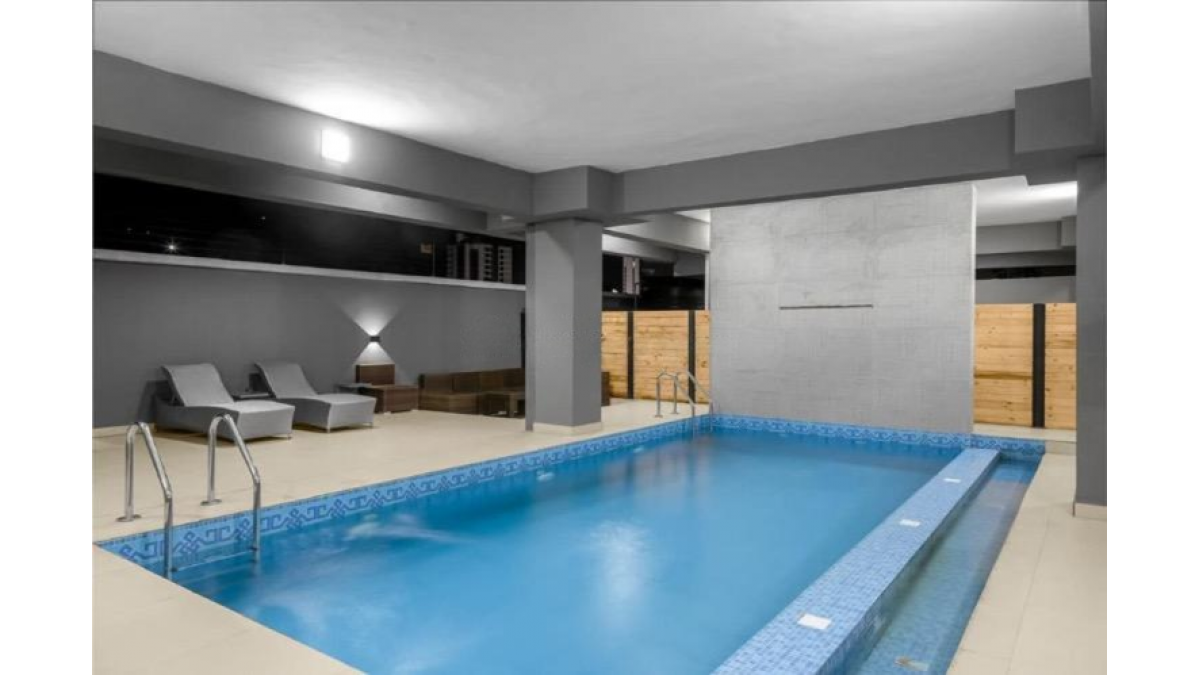2 bed flat to let, Crown Lodge, Elystan Street - African Land