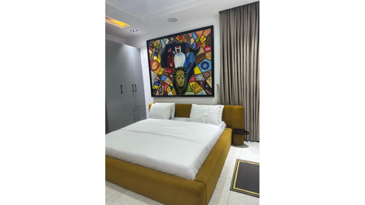 2 bed flat to let, Crown Lodge, Elystan Street - African Land