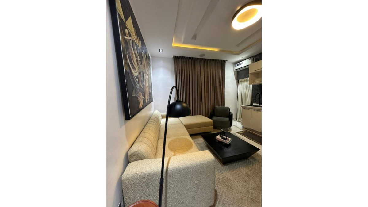 2 bed flat to let, Crown Lodge, Elystan Street - African Land