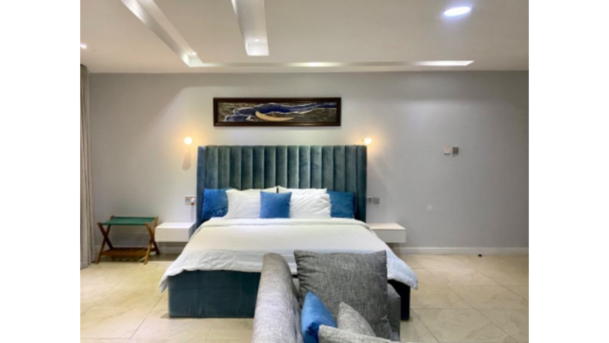2 bed flat to let, Crown Lodge, Elystan Street - African Land