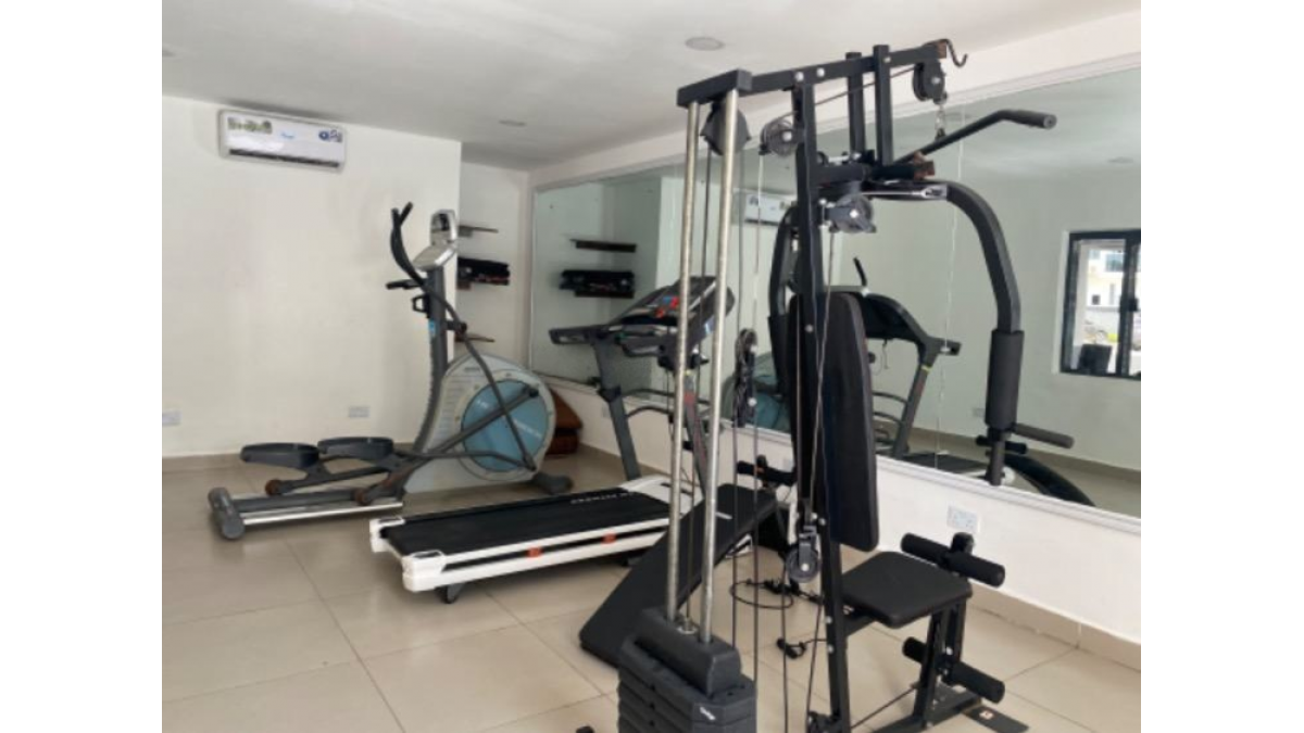 2 bed flat to let, Crown Lodge, Elystan Street - African Land