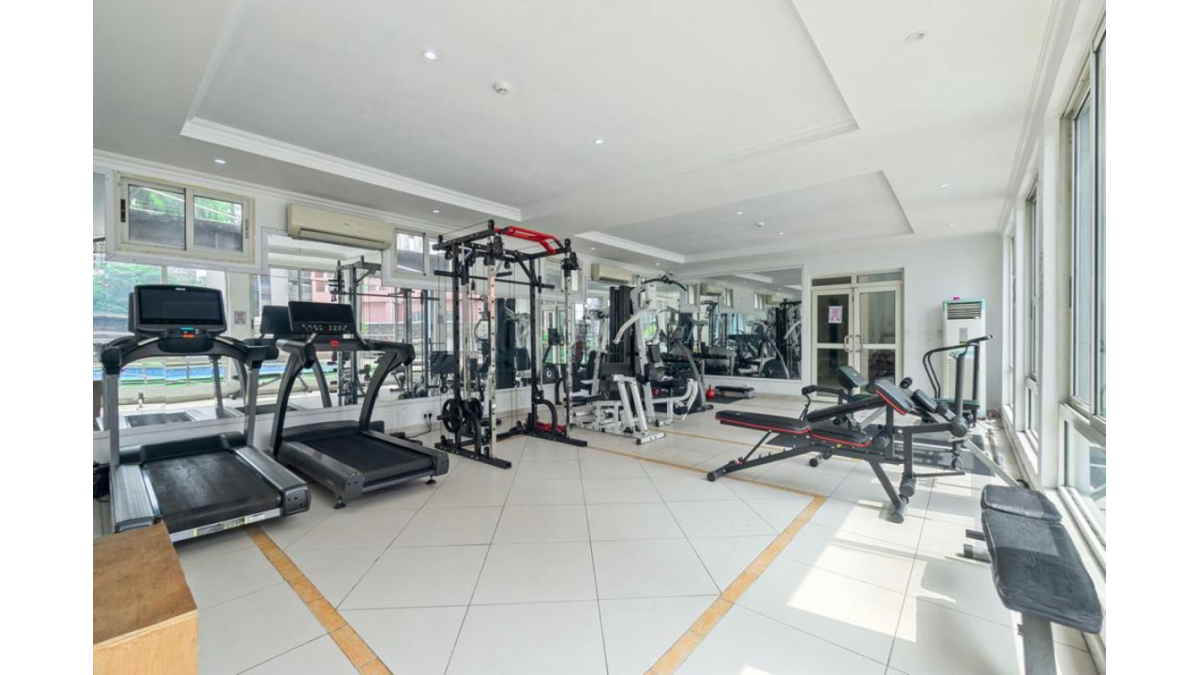 2 bed flat to let, Crown Lodge, Elystan Street - African Land
