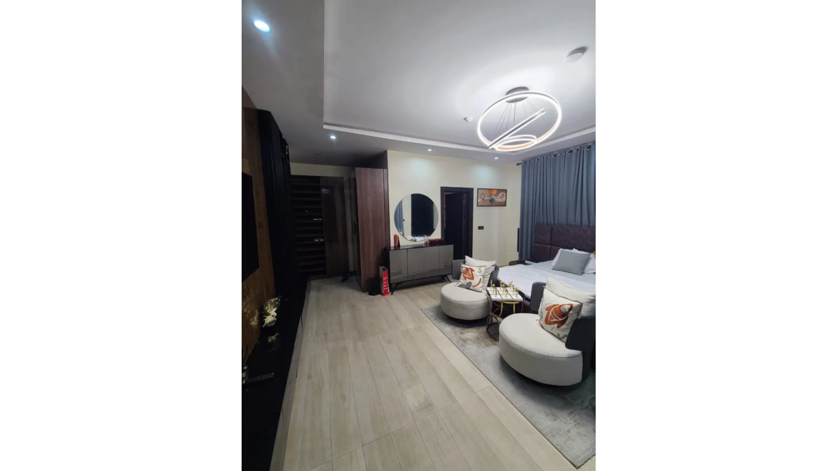 2 bed flat to let, Crown Lodge, Elystan Street - African Land