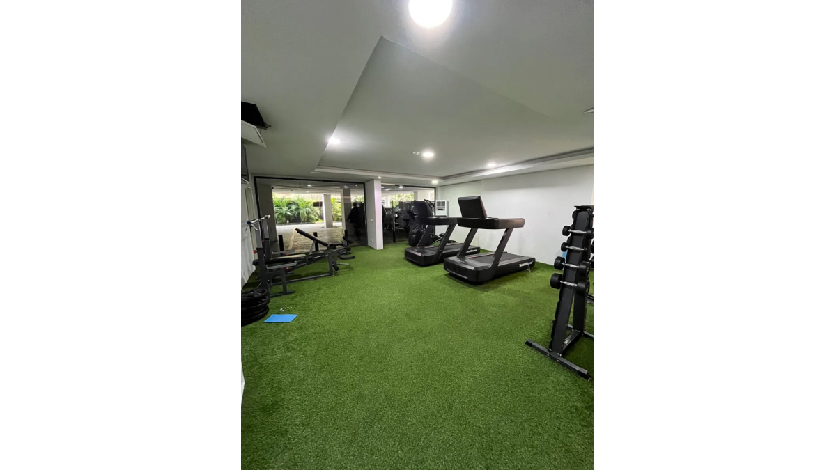 2 bed flat to let, Crown Lodge, Elystan Street - African Land