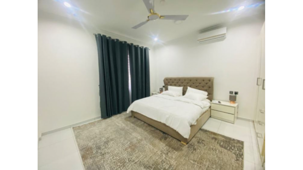 2 bed flat to let, Crown Lodge, Elystan Street - African Land