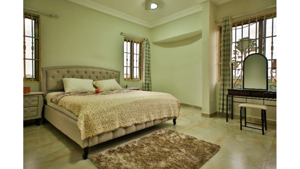 2 bed flat to let, Crown Lodge, Elystan Street - African Land