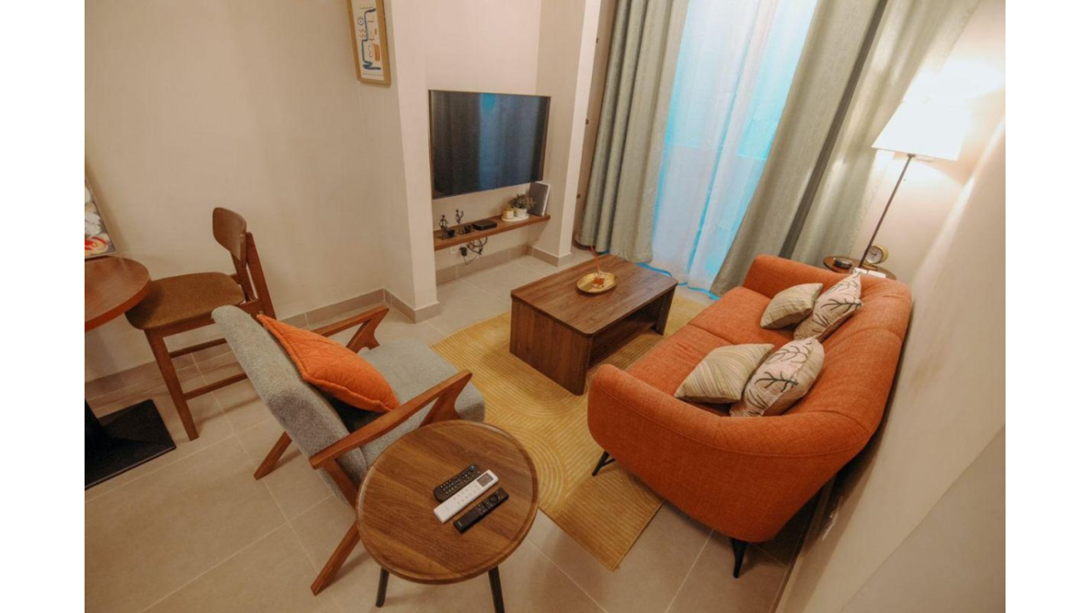 2 bed flat to let, Crown Lodge, Elystan Street - African Land