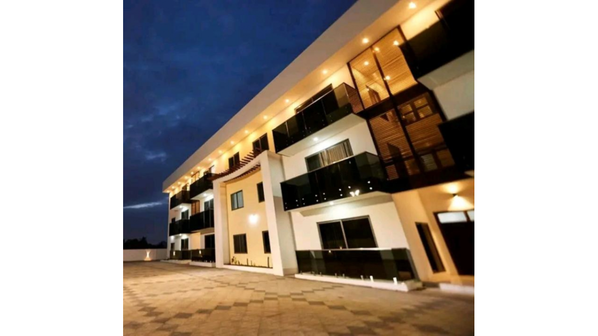 2 bed flat to let, Crown Lodge, Elystan Street - African Land