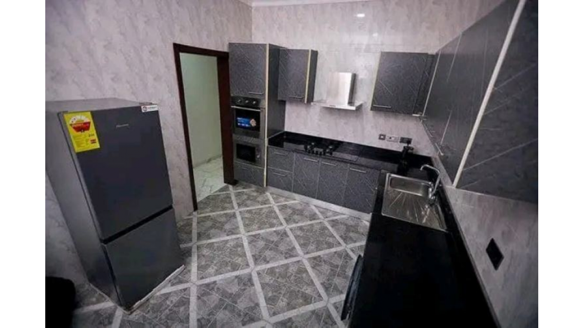 2 bed flat to let, Crown Lodge, Elystan Street - African Land