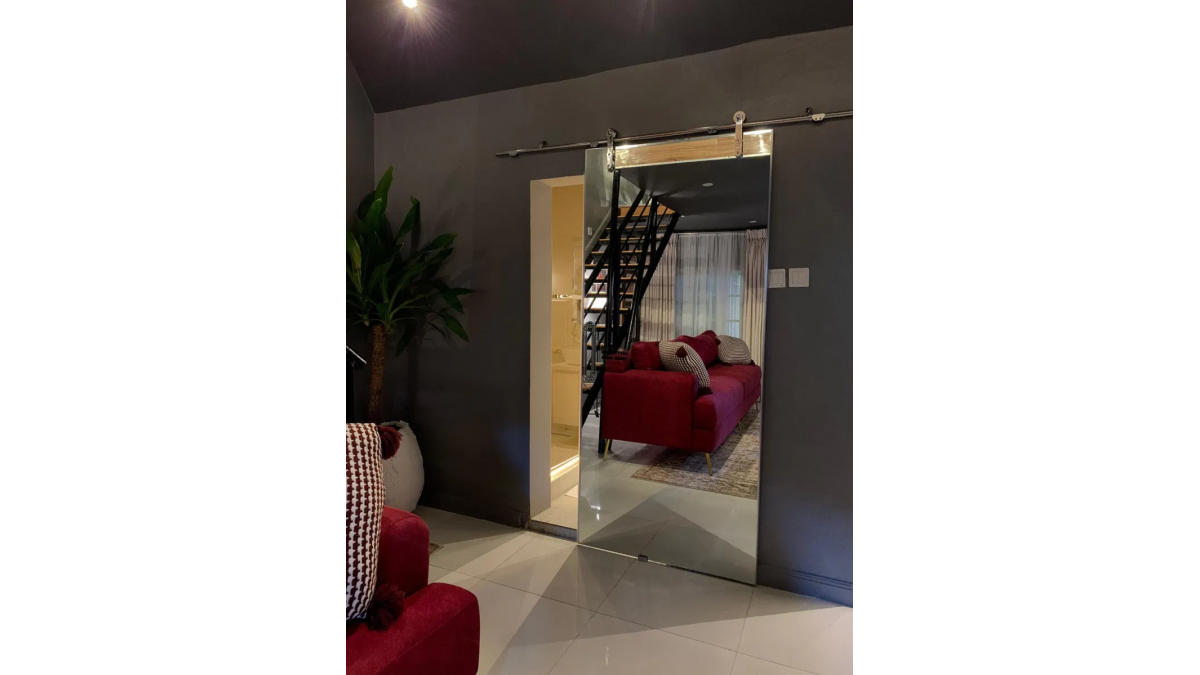 2 bed flat to let, Crown Lodge, Elystan Street - African Land