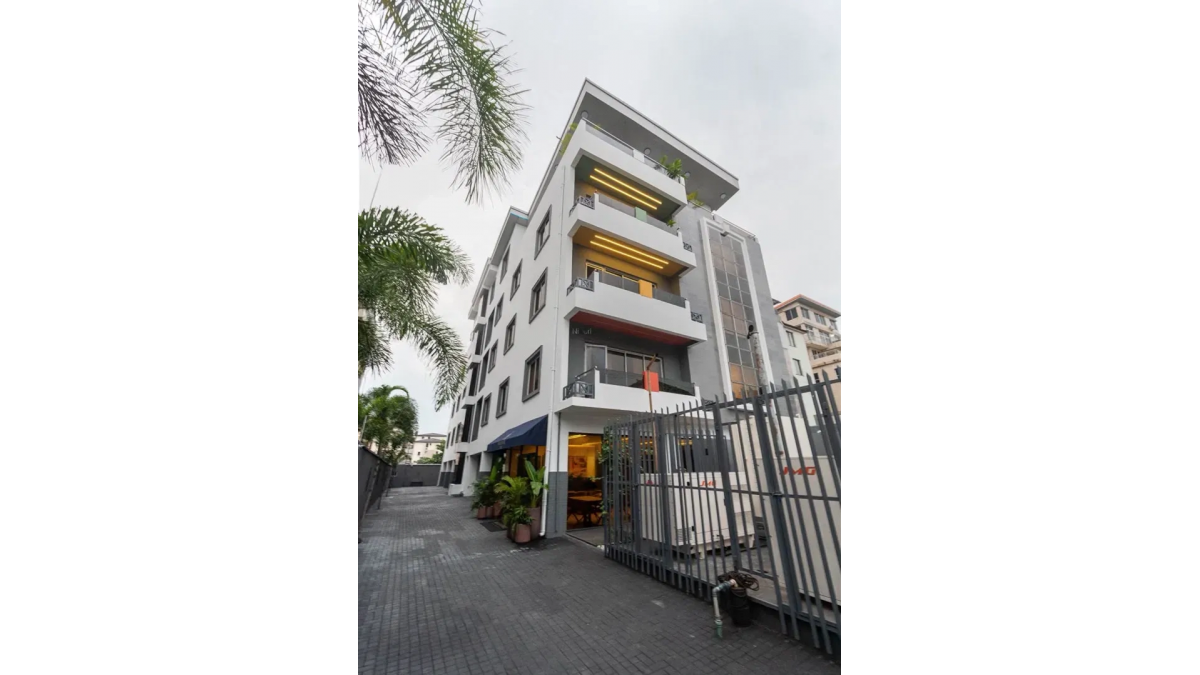 2 bed flat to let, Crown Lodge, Elystan Street - African Land