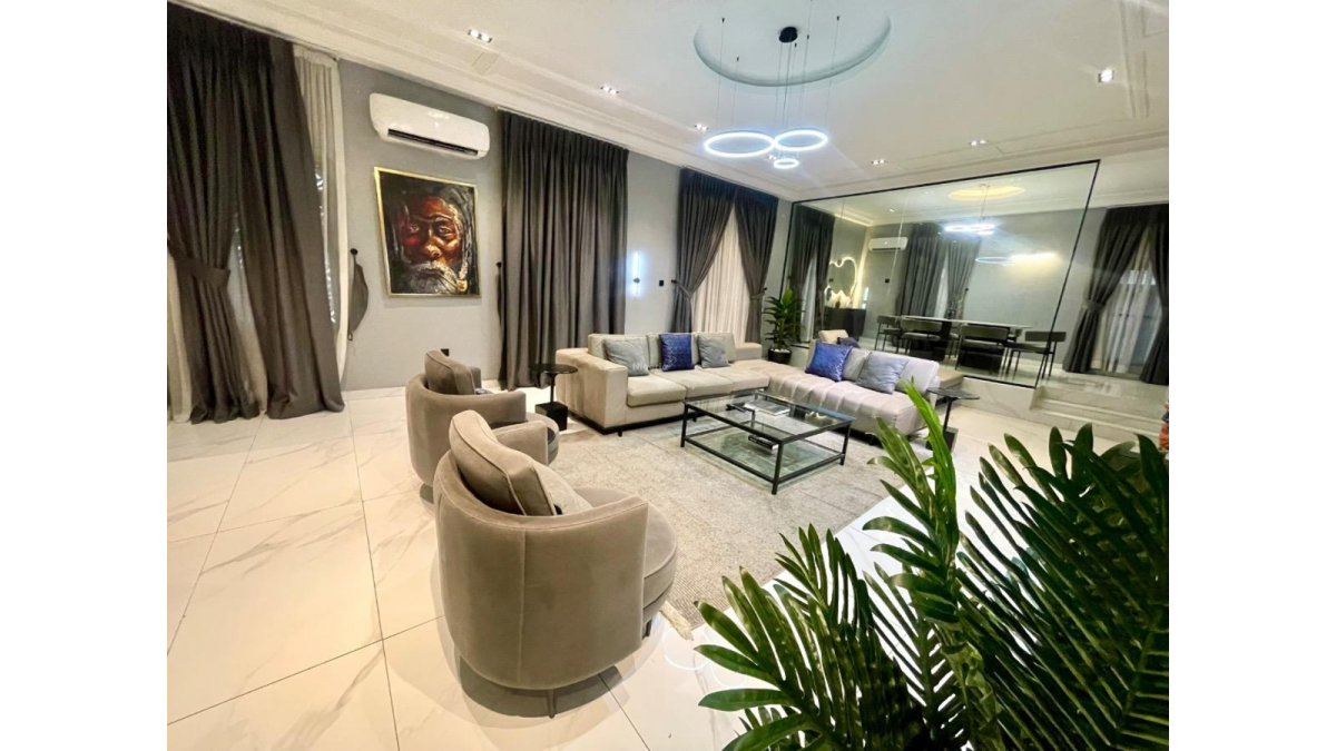 2 bed flat to let, Crown Lodge, Elystan Street - African Land