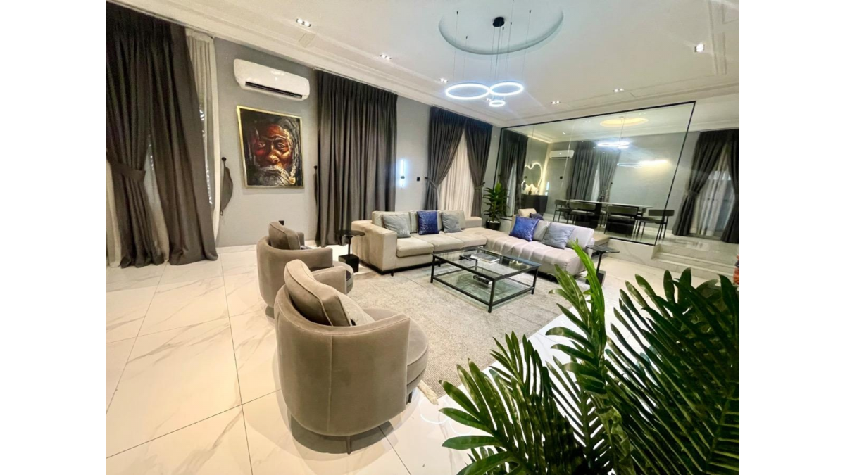 Luxury 2-Bedroom Penthouse with Elevator – Fully Equipped & Furnished