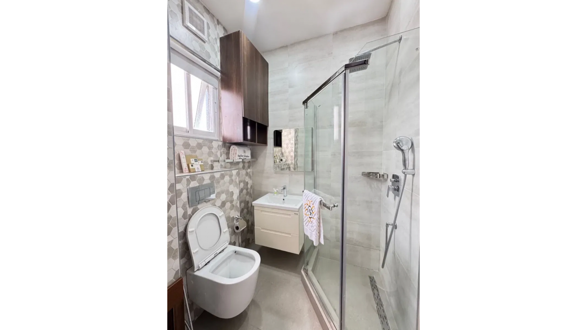 2 bed flat to let, Crown Lodge, Elystan Street - African Land