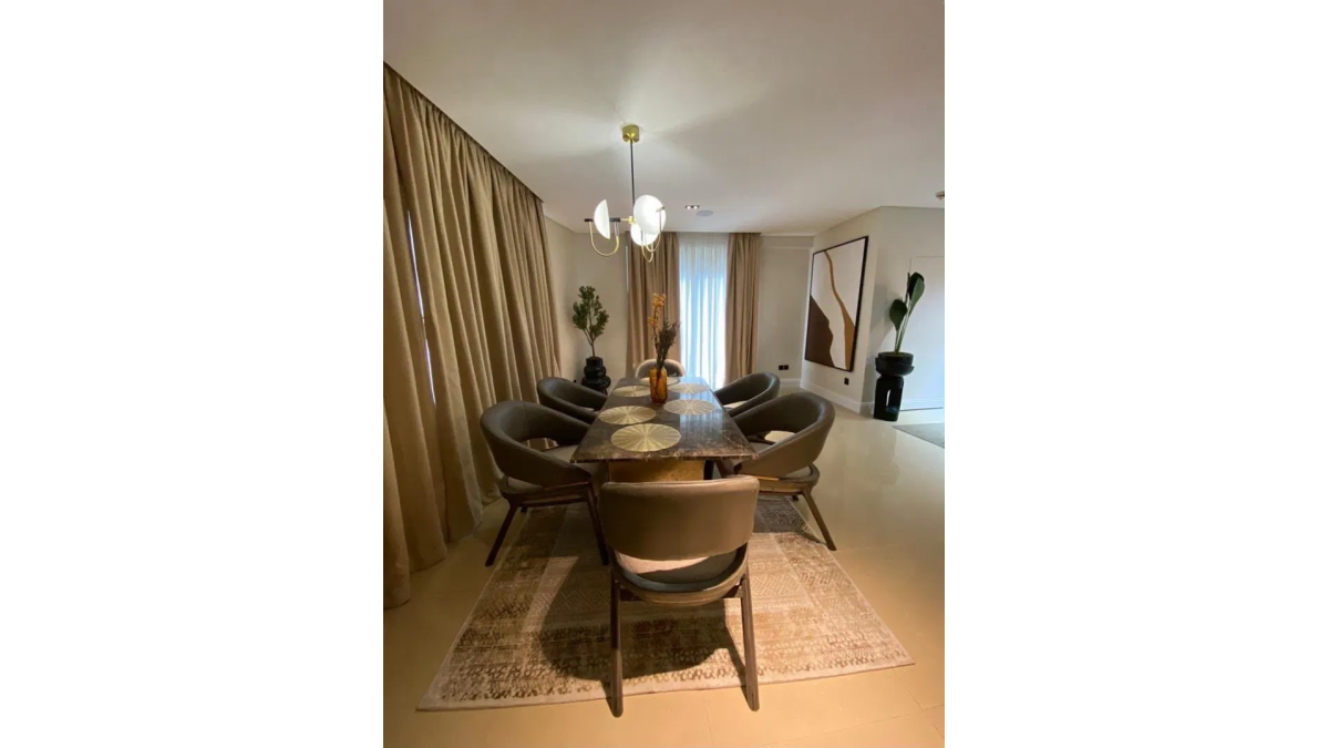 2 bed flat to let, Crown Lodge, Elystan Street - African Land