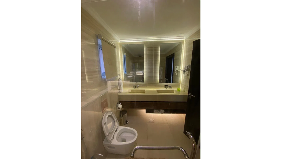 2 bed flat to let, Crown Lodge, Elystan Street - African Land