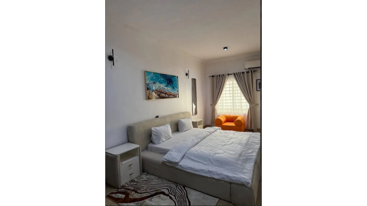 2 bed flat to let, Crown Lodge, Elystan Street - African Land