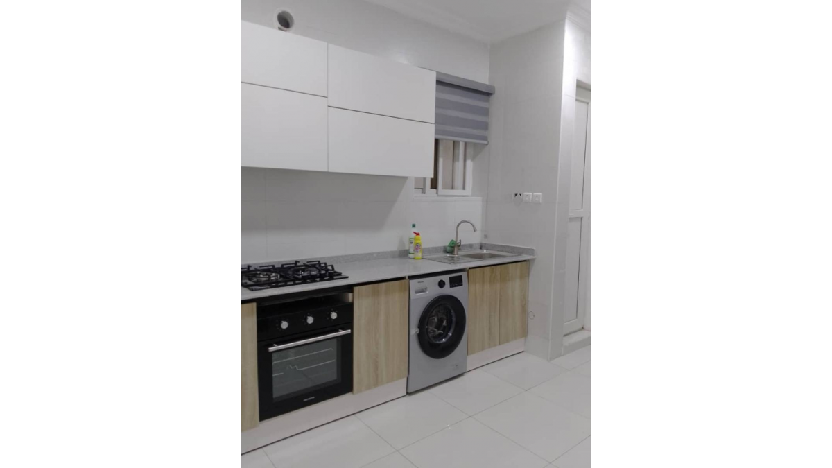 2 bed flat to let, Crown Lodge, Elystan Street - African Land