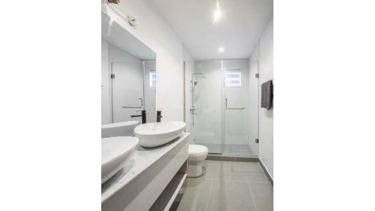 2 bed flat to let, Crown Lodge, Elystan Street - African Land