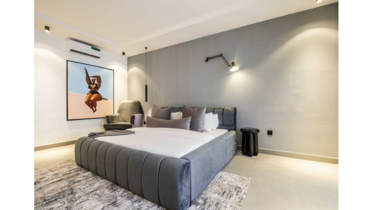 2 bed flat to let, Crown Lodge, Elystan Street - African Land