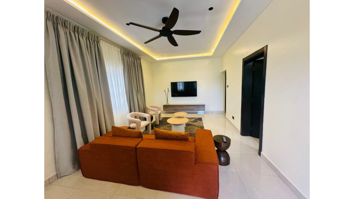 2 bed flat to let, Crown Lodge, Elystan Street - African Land