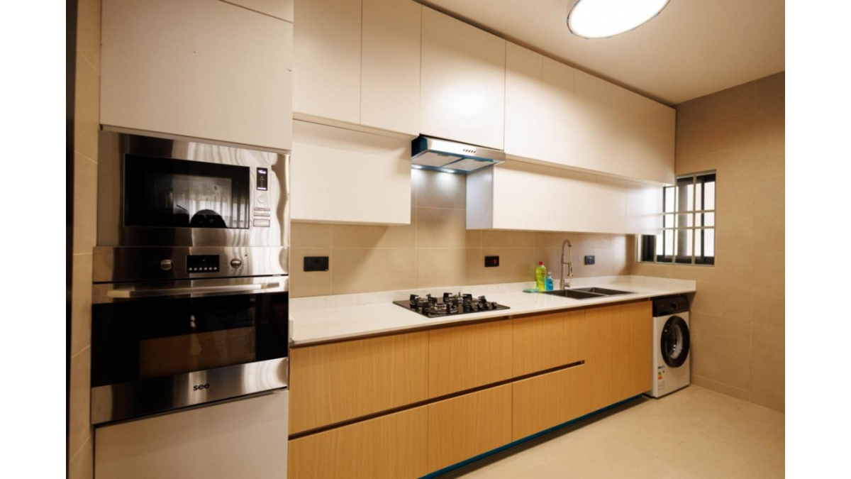 2 bed flat to let, Crown Lodge, Elystan Street - African Land