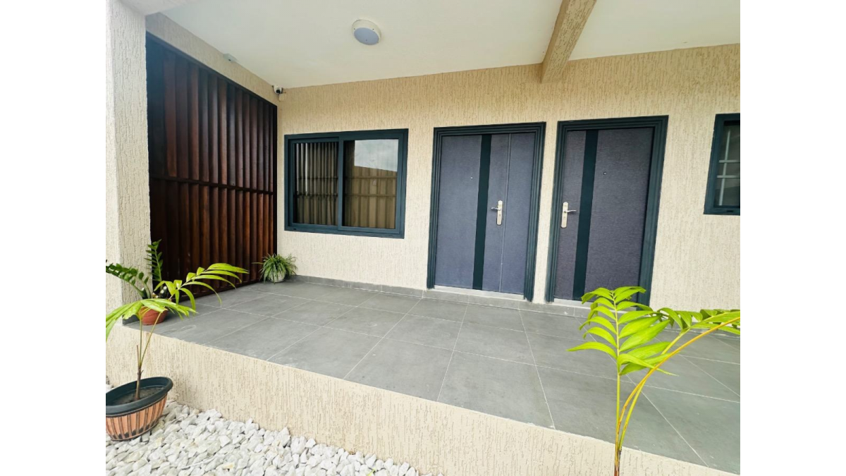 2 bed flat to let, Crown Lodge, Elystan Street - African Land