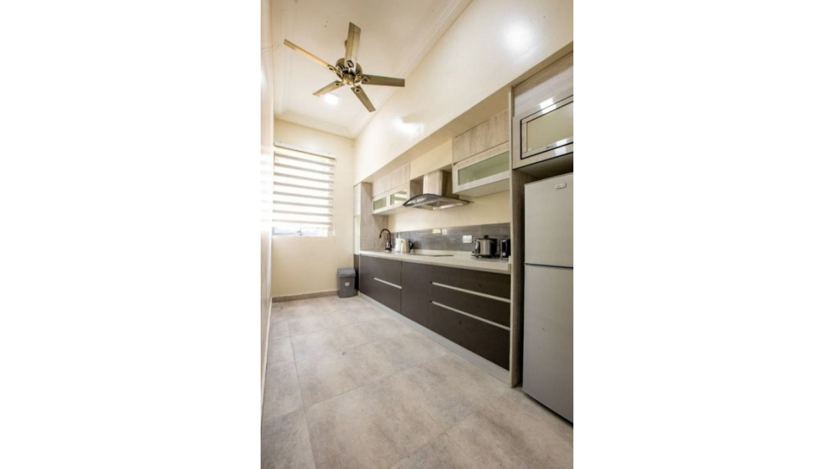2 bed flat to let, Crown Lodge, Elystan Street - African Land