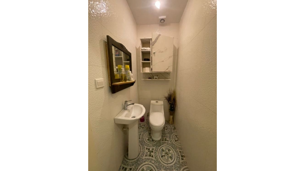 2 bed flat to let, Crown Lodge, Elystan Street - African Land