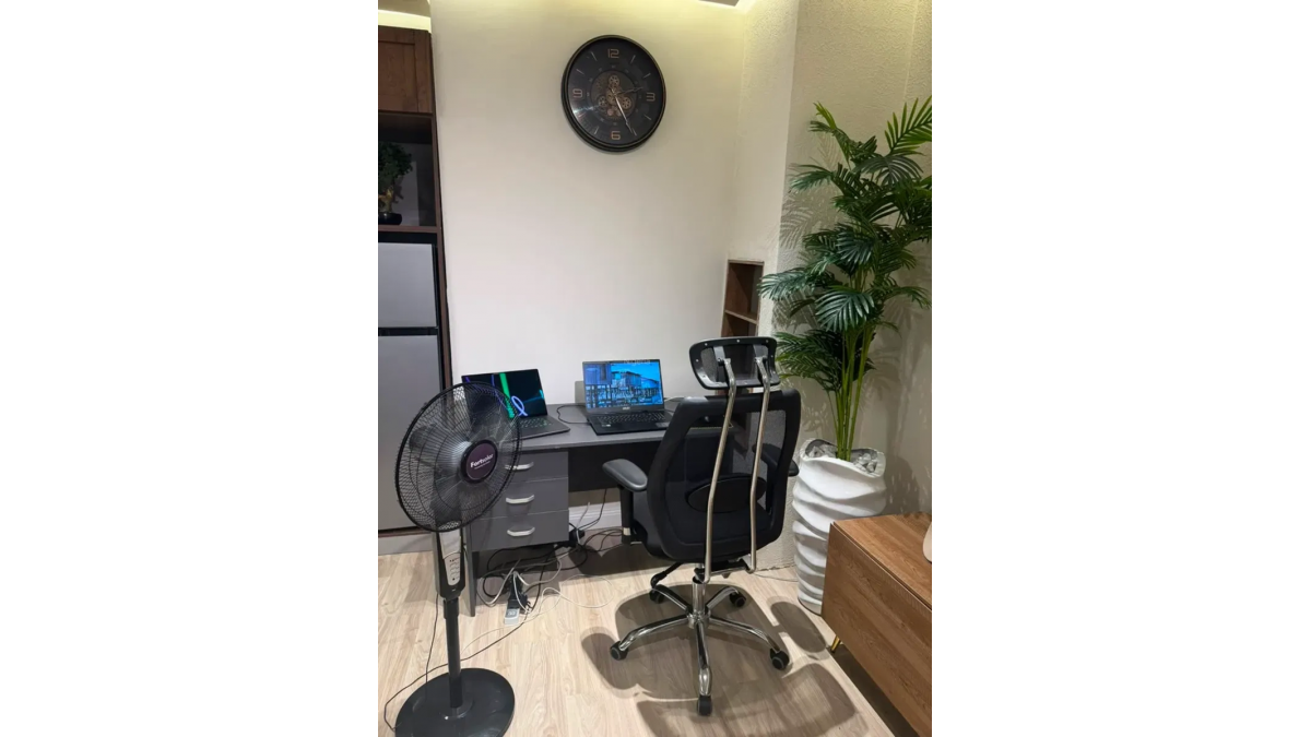 2 bed flat to let, Crown Lodge, Elystan Street - African Land