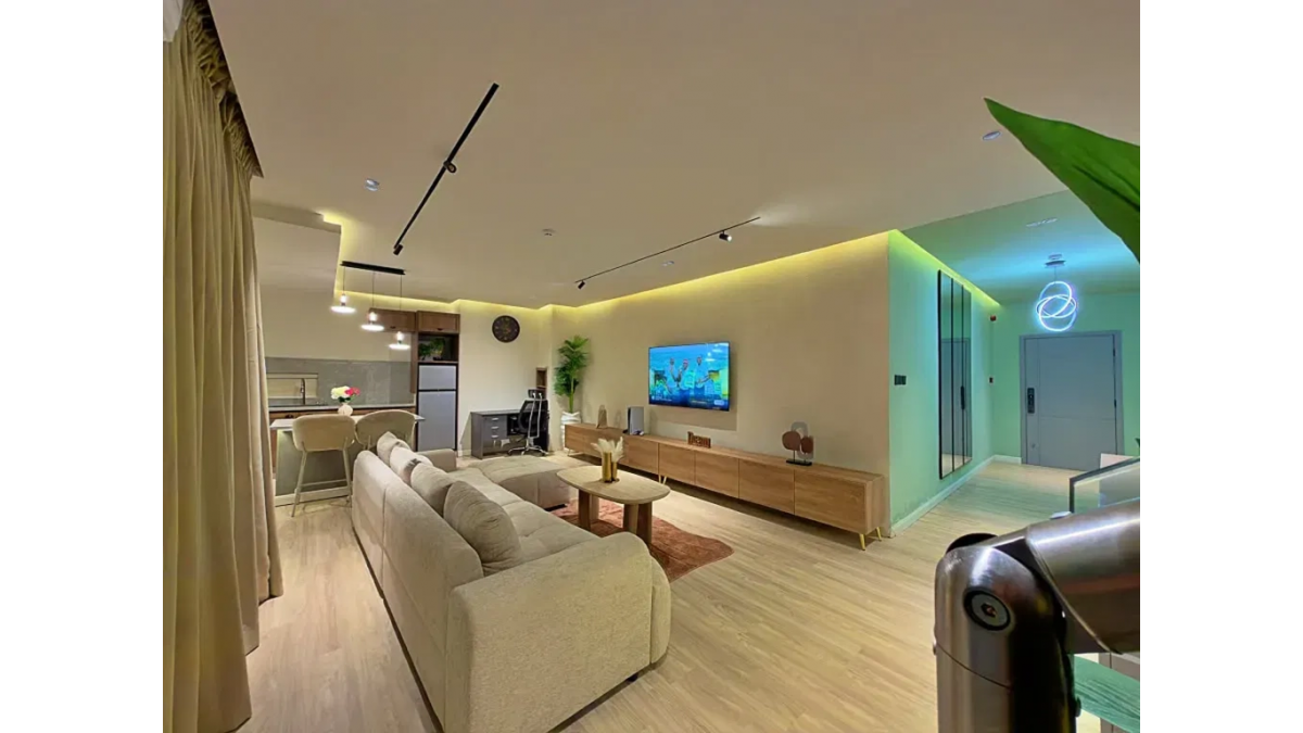 2 bed flat to let, Crown Lodge, Elystan Street - African Land