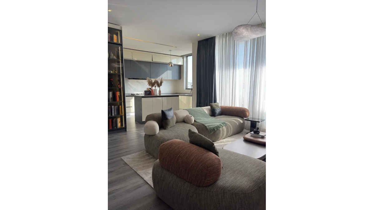 2 bed flat to let, Crown Lodge, Elystan Street - African Land