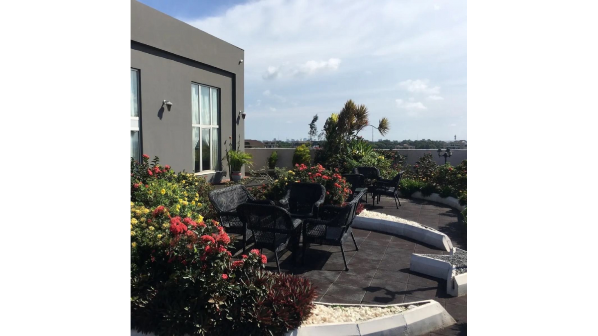 Furnished 1 Bedroom Short-Let Apartment with Swimming Pool and Gym