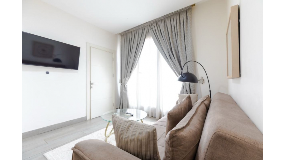 2 bed flat to let, Crown Lodge, Elystan Street - African Land