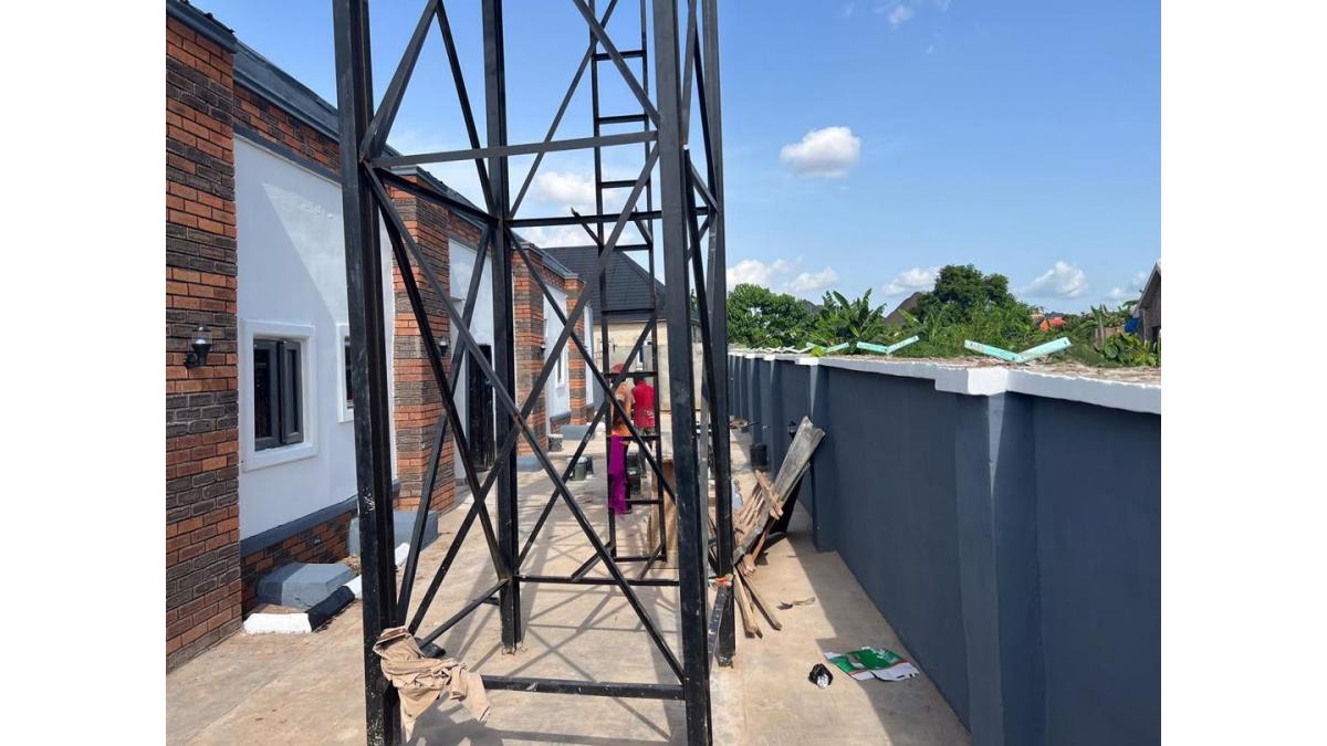 2 bed flat to let, Crown Lodge, Elystan Street - African Land