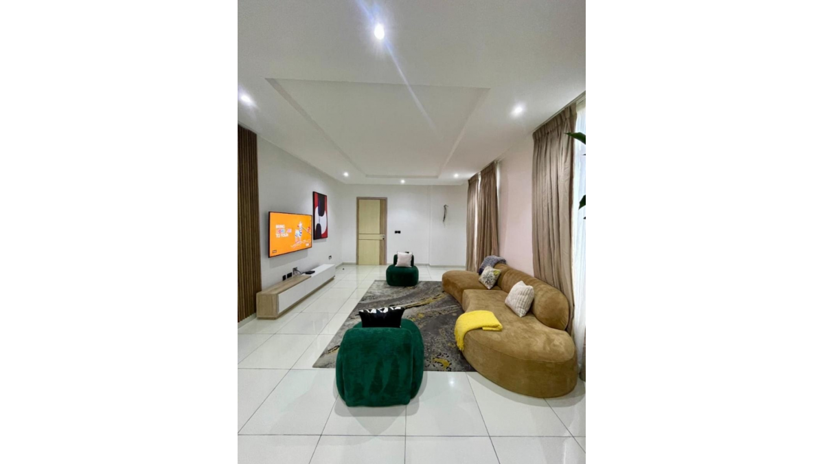 Cozy 3-Bedroom Furnished Apartment with Swimming Pool for Short Let in Lekki Phase 1, Lagos