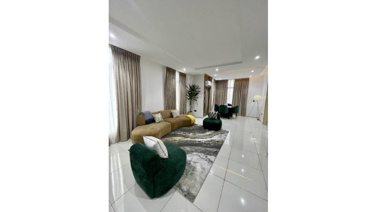 2 bed flat to let, Crown Lodge, Elystan Street - African Land