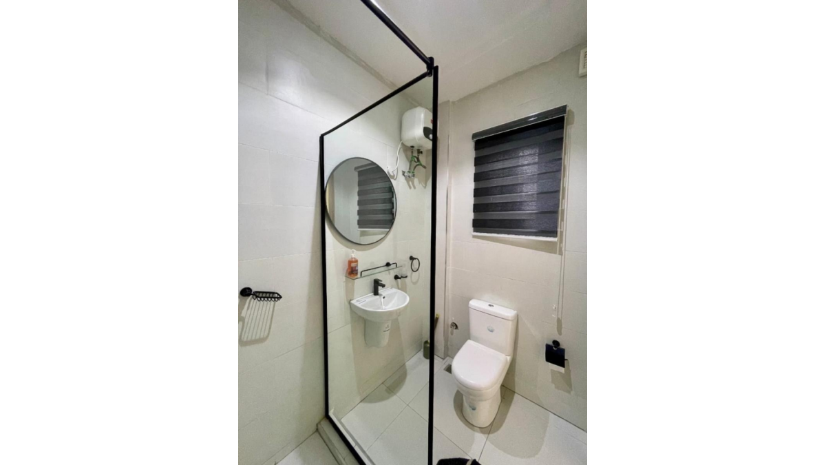 2 bed flat to let, Crown Lodge, Elystan Street - African Land