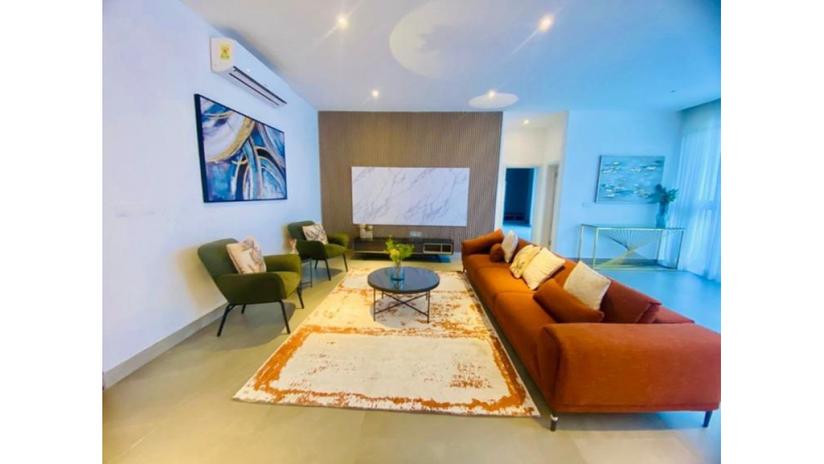 2 bed flat to let, Crown Lodge, Elystan Street - African Land