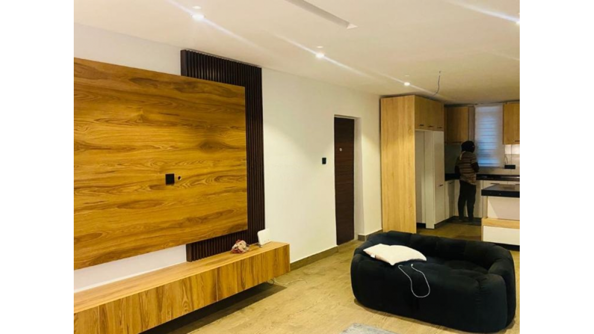 2 bed flat to let, Crown Lodge, Elystan Street - African Land