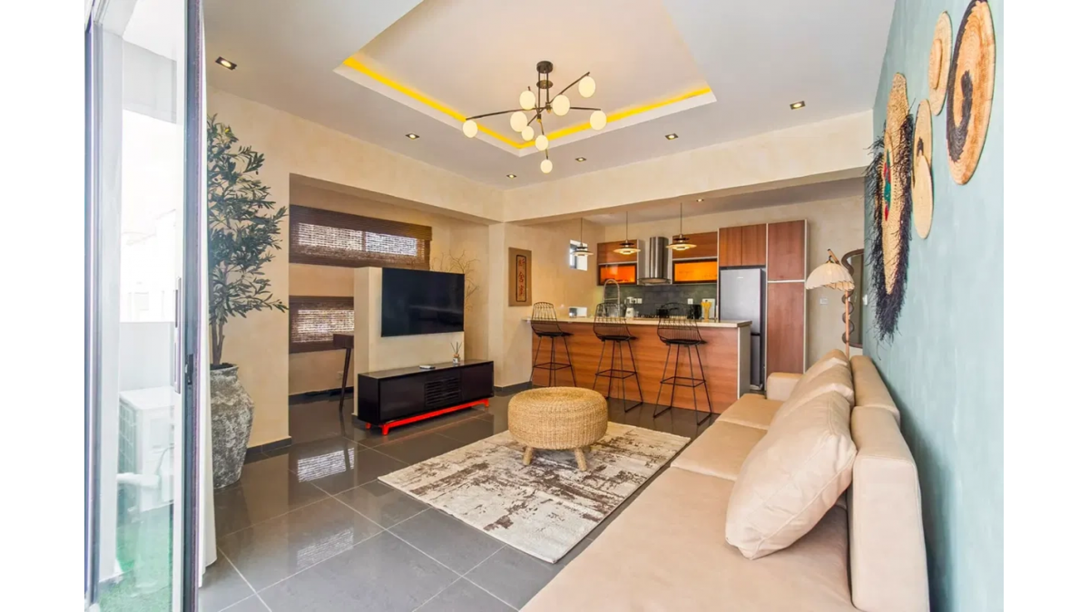 2 bed flat to let, Crown Lodge, Elystan Street - African Land