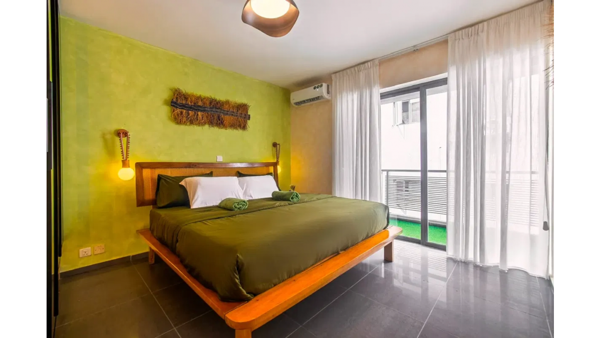 2 bed flat to let, Crown Lodge, Elystan Street - African Land