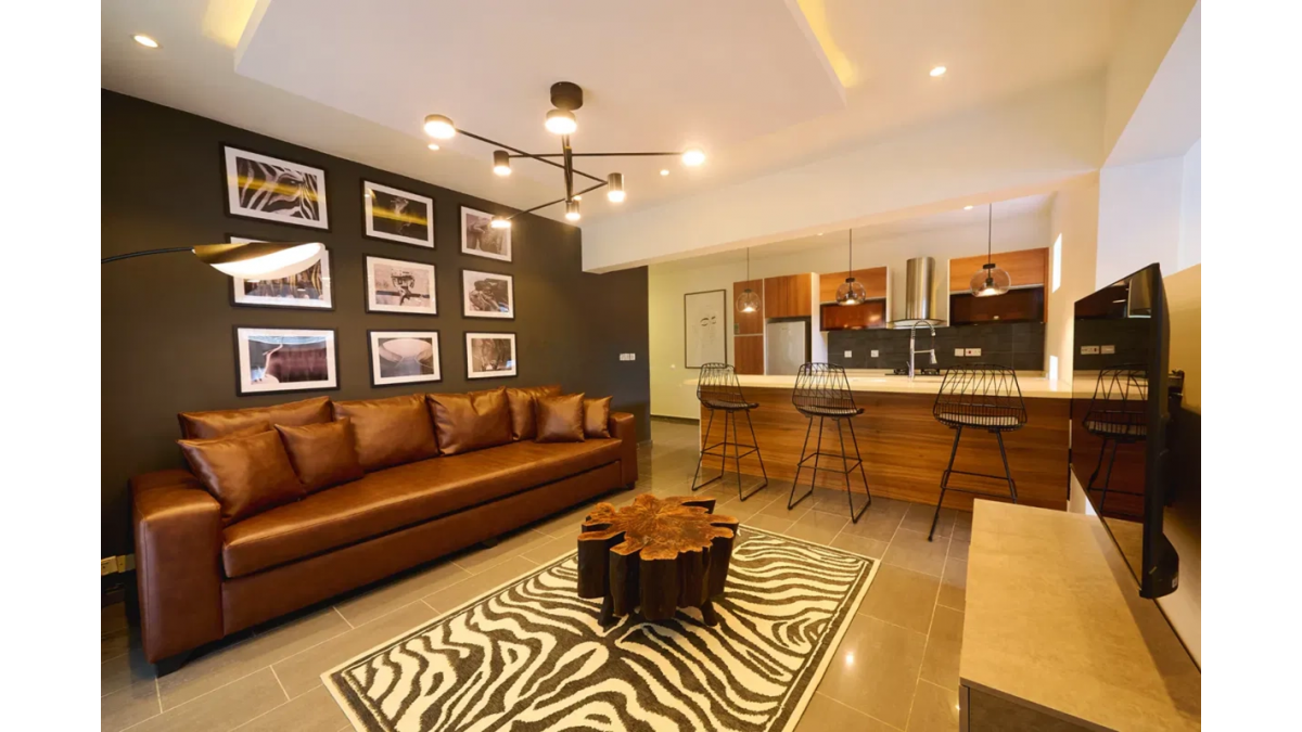 2 bed flat to let, Crown Lodge, Elystan Street - African Land