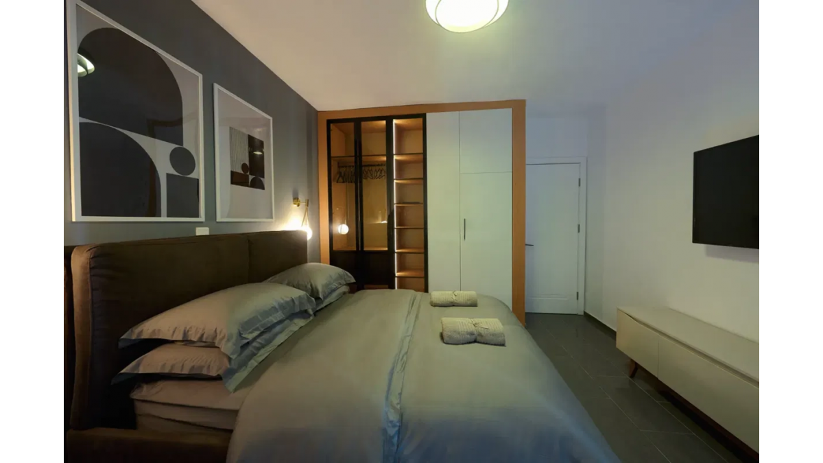 2 bed flat to let, Crown Lodge, Elystan Street - African Land