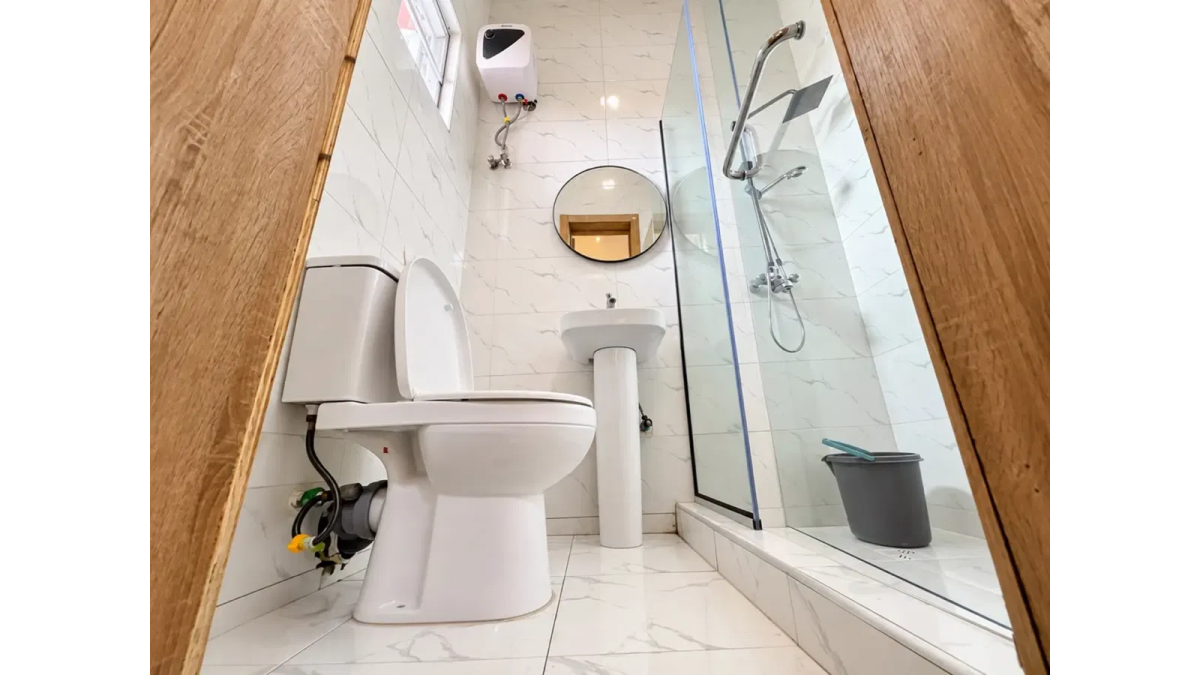 2 bed flat to let, Crown Lodge, Elystan Street - African Land