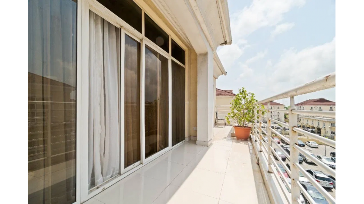 2 bed flat to let, Crown Lodge, Elystan Street - African Land