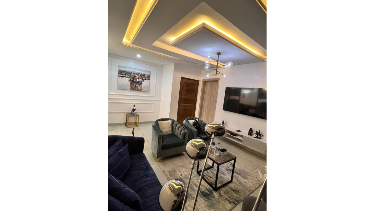 2 bed flat to let, Crown Lodge, Elystan Street - African Land