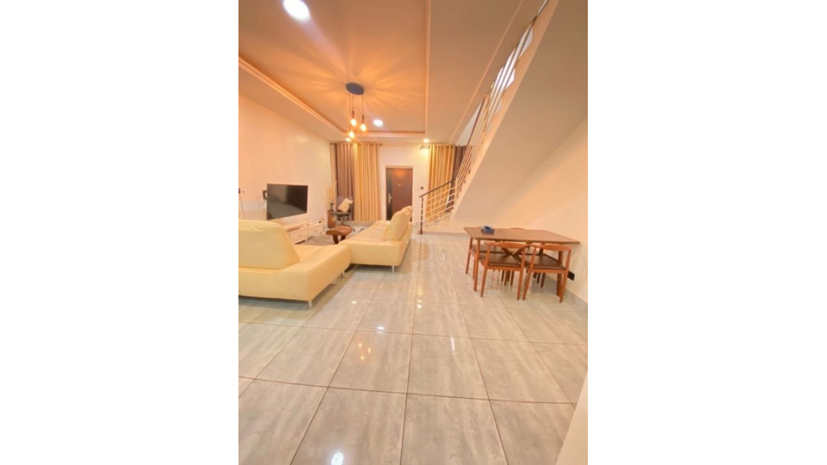 2 bed flat to let, Crown Lodge, Elystan Street - African Land