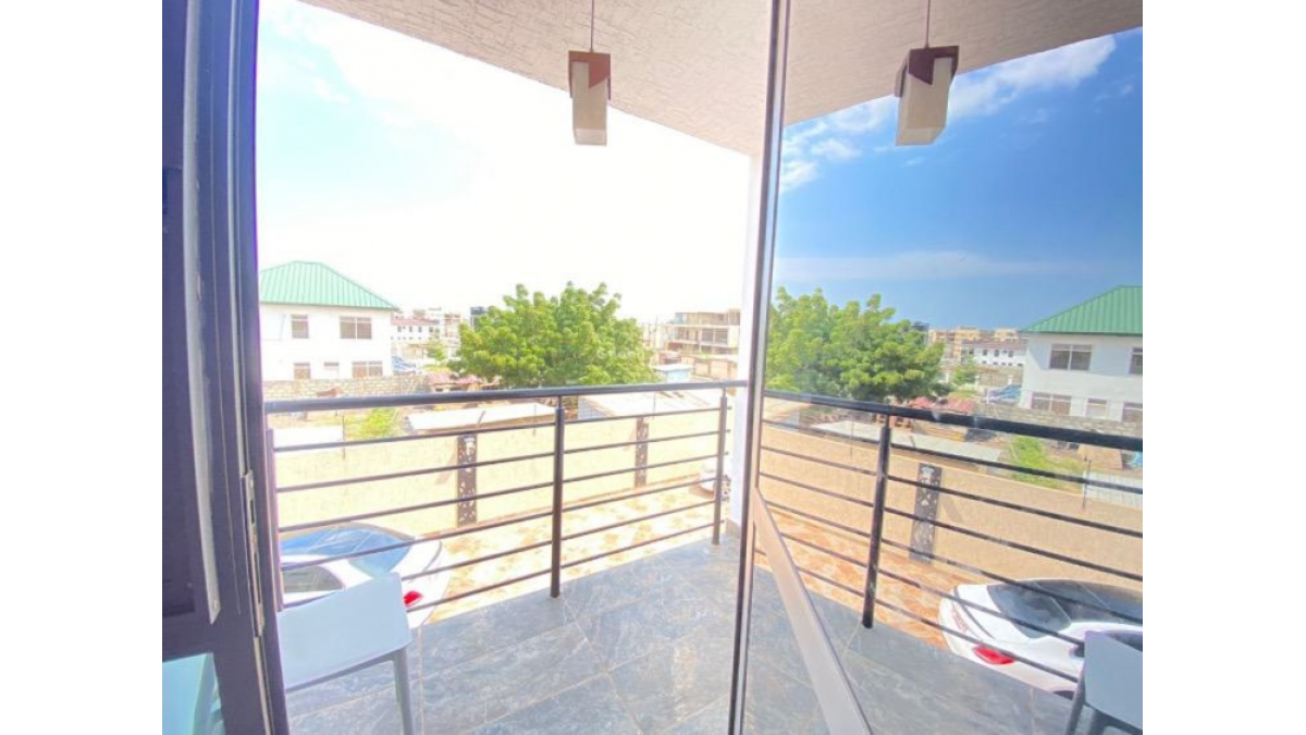 2 bed flat to let, Crown Lodge, Elystan Street - African Land