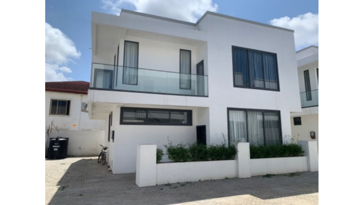 2 bed flat to let, Crown Lodge, Elystan Street - African Land